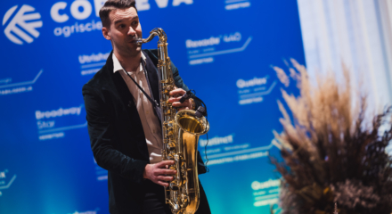 20250121_125522_SilverGutmann_R62_8642